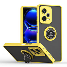 Funda Bumper Silicona y Plastico Mate Carcasa con Magnetico Anillo de dedo Soporte QW2 para Xiaomi Redmi Note 12 Pro 5G Amarillo