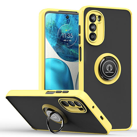 Funda Bumper Silicona y Plastico Mate Carcasa con Magnetico Anillo de dedo Soporte S04 para Motorola MOTO G52 Amarillo