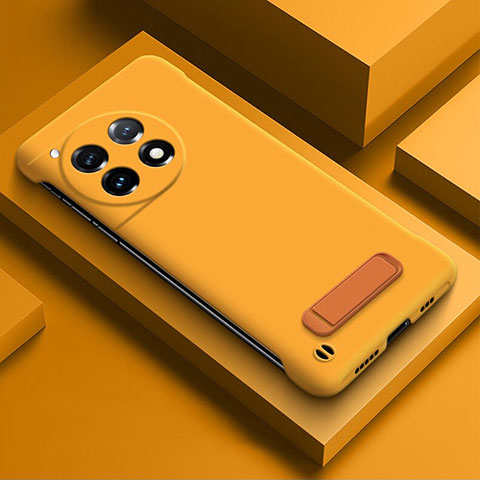 Funda Dura Plastico Rigida Sin Marco Carcasa Mate P03 para OnePlus 12 5G Amarillo