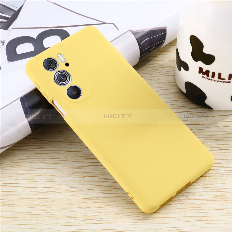 Funda Silicona Ultrafina Goma 360 Grados Carcasa para Motorola Moto Edge 30 Pro 5G Amarillo